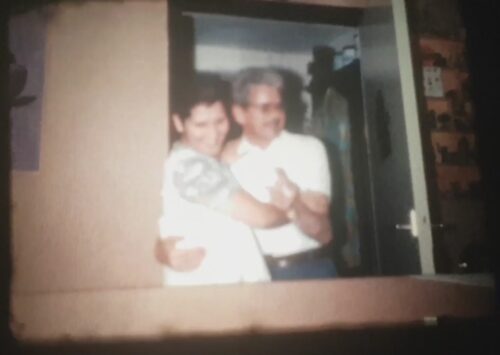 8mmH - Rouselle in het flatje van Hans en Luisa